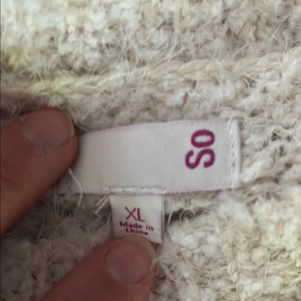 3/10 LOFT V-Neck Sweater Duo in Cream and Brown - Picture 3 of 7